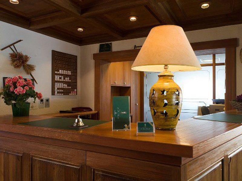 Hotel-Restaurant Le Mont Paisible, Crans-Montana Ngoại thất bức ảnh